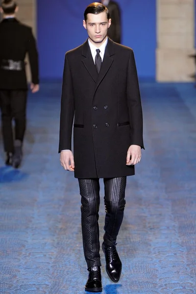 Look 2